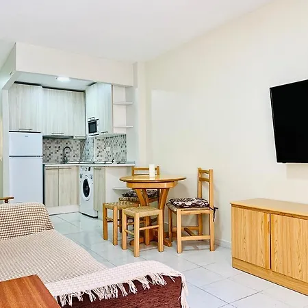 By The Sea With A Pool Apartment Torrevieja